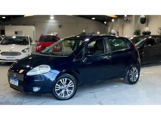 FIAT PUNTO 1.8 ESSENCE 16V FLEX 4P AUTOMATIZADO